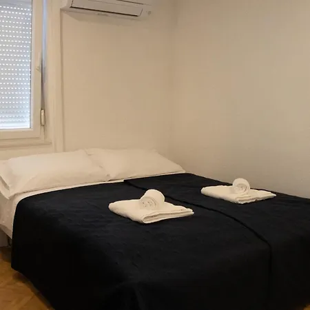 Appartement Pepi 4 *